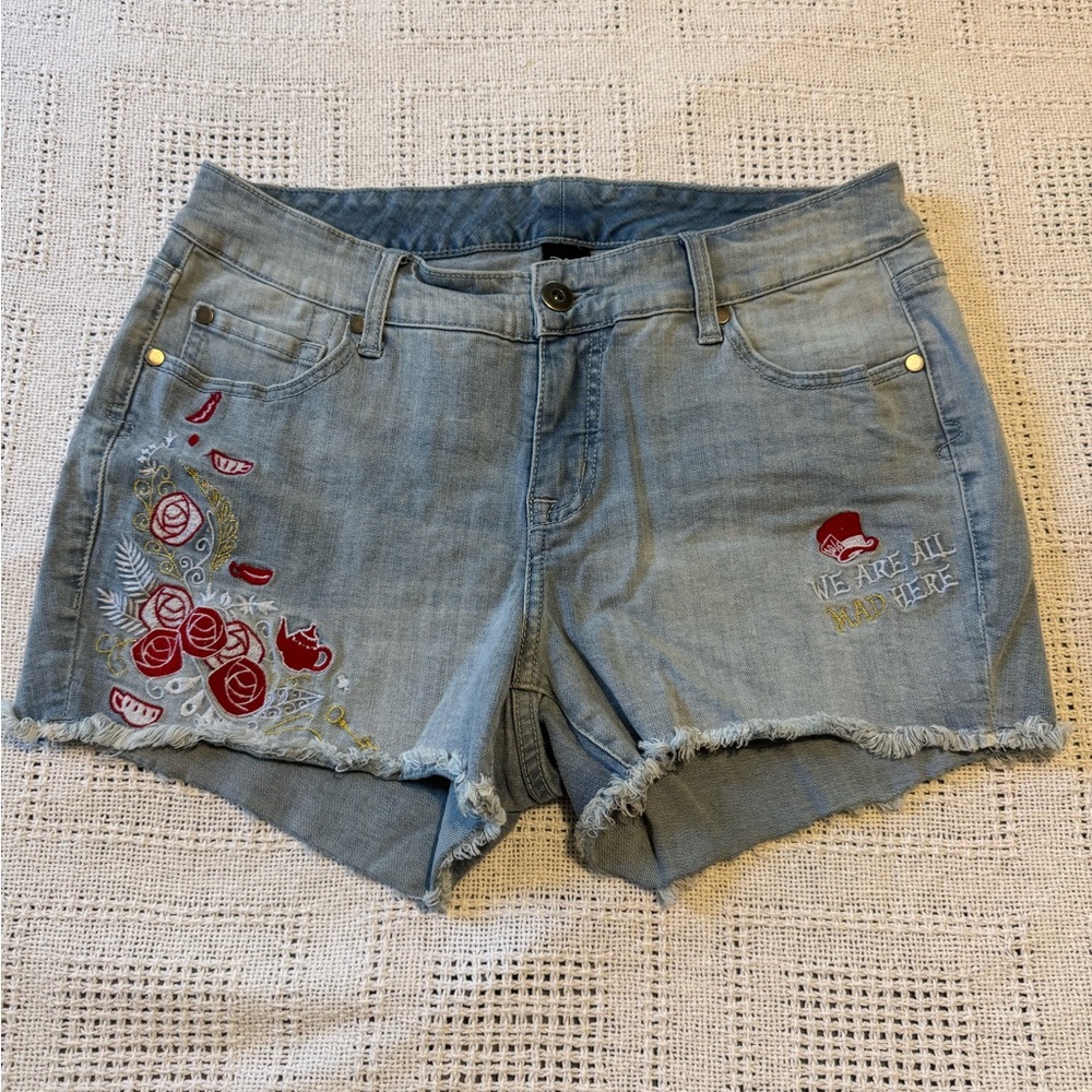Disney Alice in Wonderland Jean Denim Shorts “We’re All Mad Here” Size 10